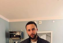 This is the first-ever Steph Curry card featuring a kanji autograph 😳