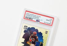 π
πππ πππΌπΏππΏ π Up and coming to a town near you? Shedeur Sanders has the stuff to be a main attraction, as does this Gold Vinyl 1-of-1 rookie card. pic.