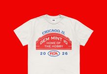 Collectors Club members who swing by the PSA booth can add some style to their show with this exclusive free T-shirt. But be quick, as there are only 100 available each day.